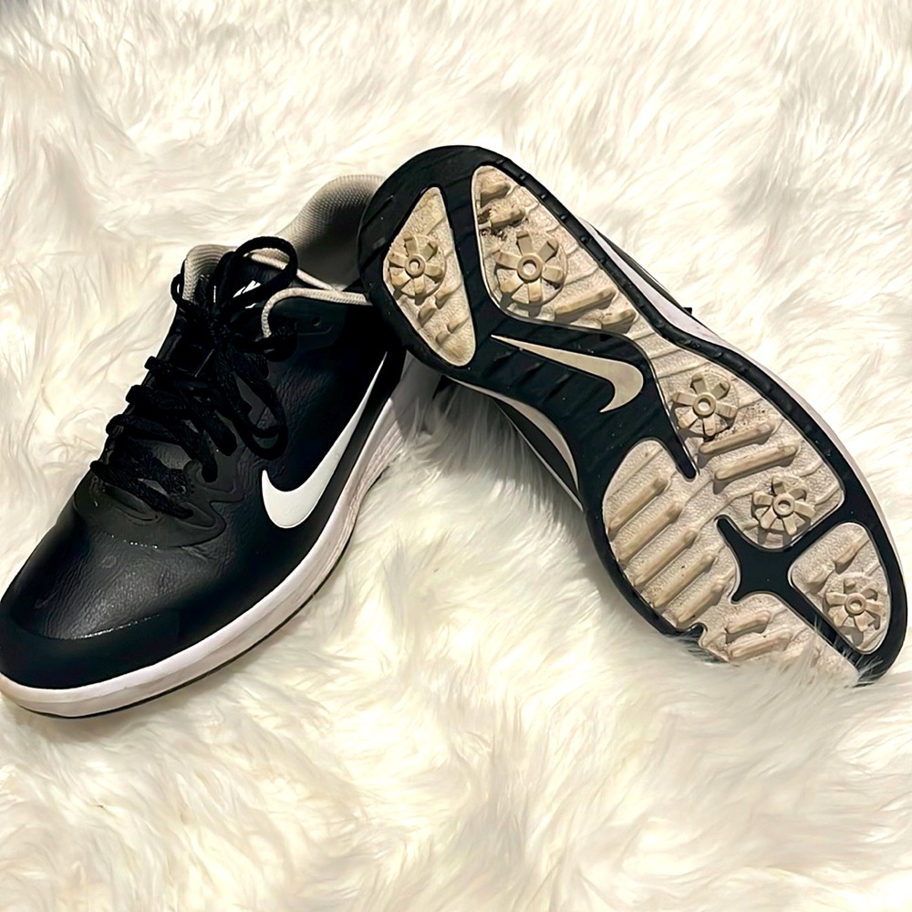 Nike golf cleats/spikes- shoes. Men’s. Size 8.5.